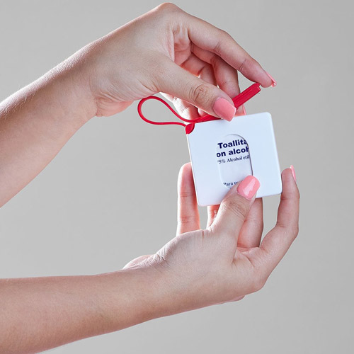ESTUCHE CON ASA DE SILICON PADS DE ALCOHOL      